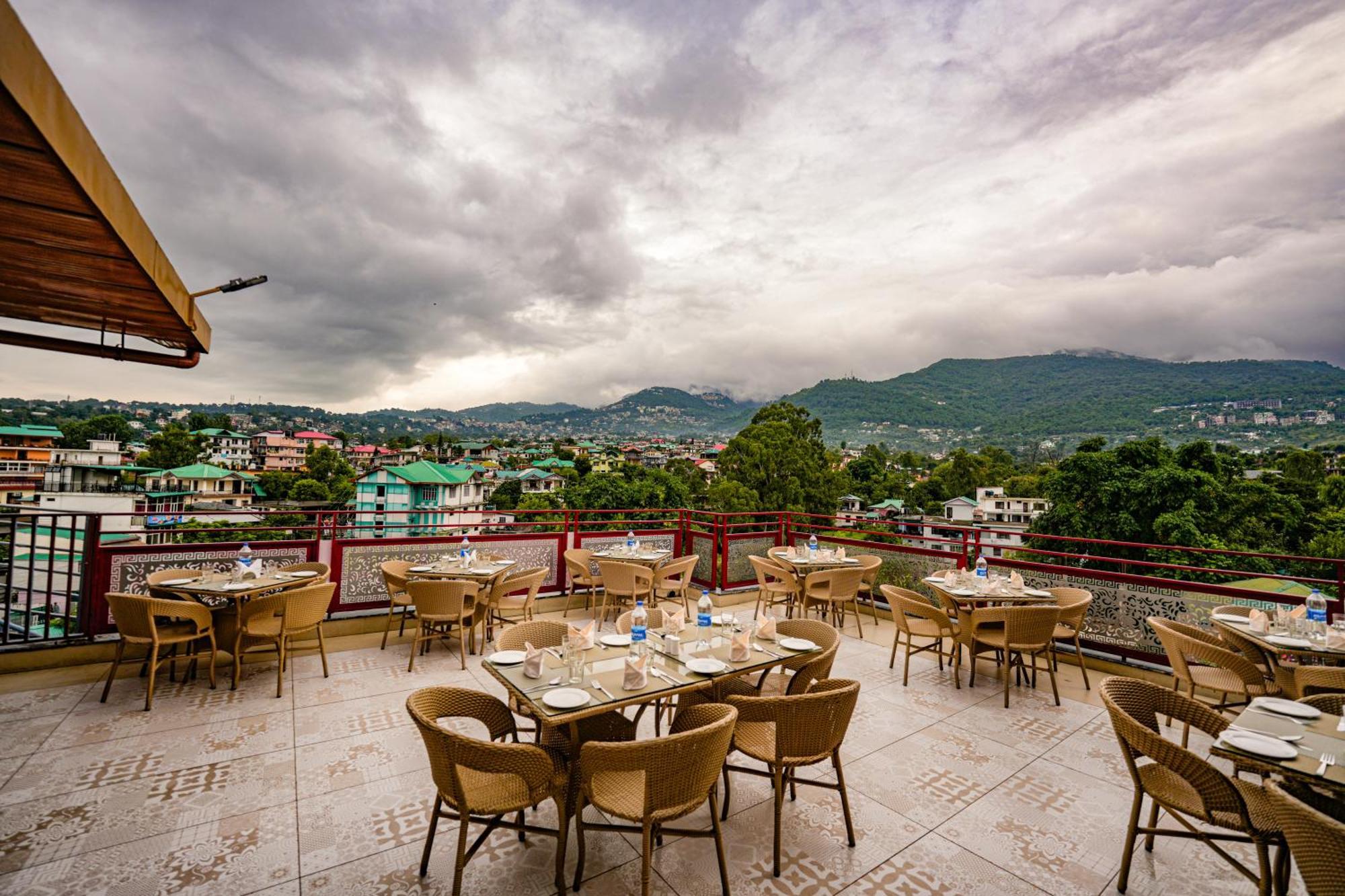 Hotel Square One By D'Polo Dharamszala Kültér fotó