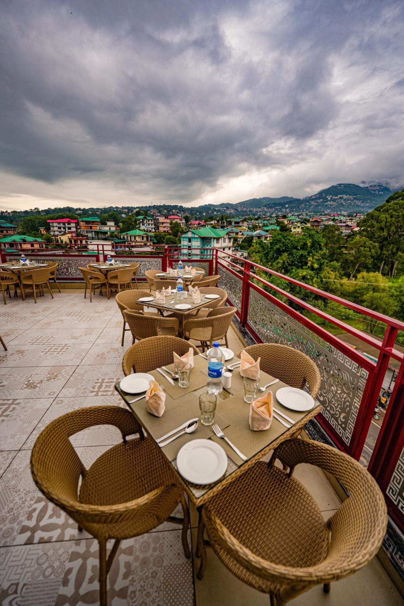 Hotel Square One By D'Polo Dharamszala Kültér fotó