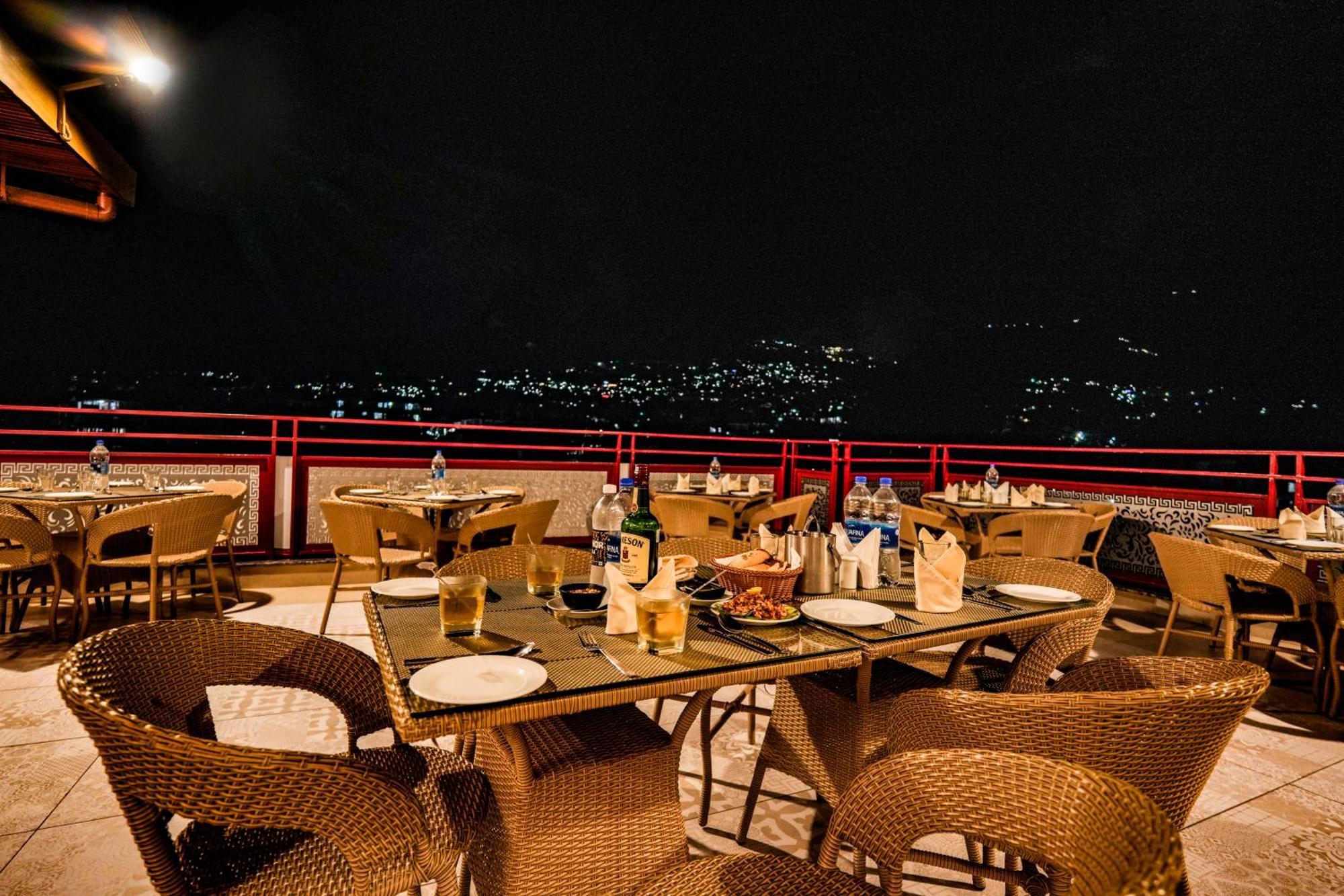 Hotel Square One By D'Polo Dharamszala Kültér fotó